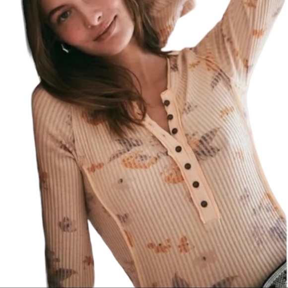 Free People Layer Me Henley Button Bell Sleeve Ribbed Peach Medium - Picture 4 of 9